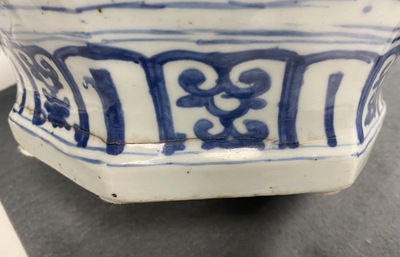A Chinese blue and white 'cranes' vase, Jiajing